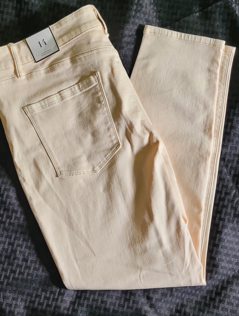 White House Black Market Skinny Jeans in Pale Pink 14 NWT